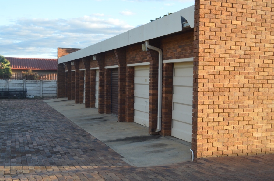 2 Bedroom Property for Sale in La Hoff North West